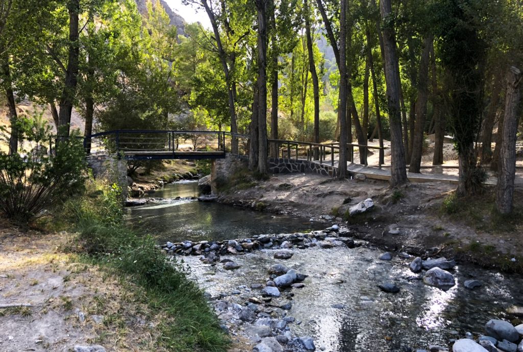 Río Dílar a su paso por el área recreativa