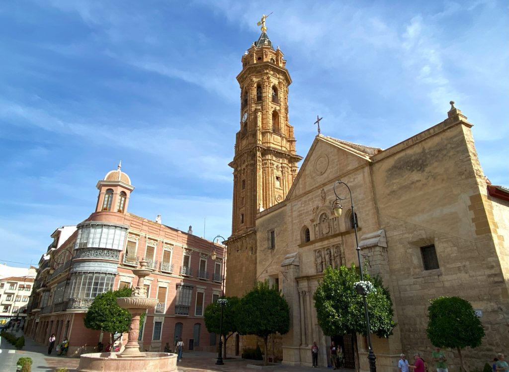Iglesia colegial de San Sebastián y Casa Bouderé en Antequera